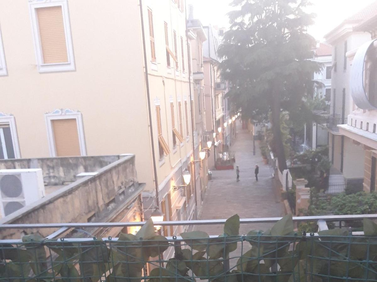 La Terrazza Bed & Breakfast วาราซเซ ภายนอก รูปภาพ